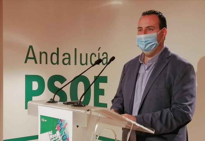 Álex Casares, en rueda de prensa.