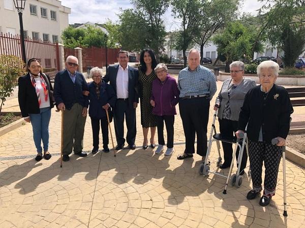 Entrena, este viernes en Montefrío con la alcaldesa y candidata a la reelección.