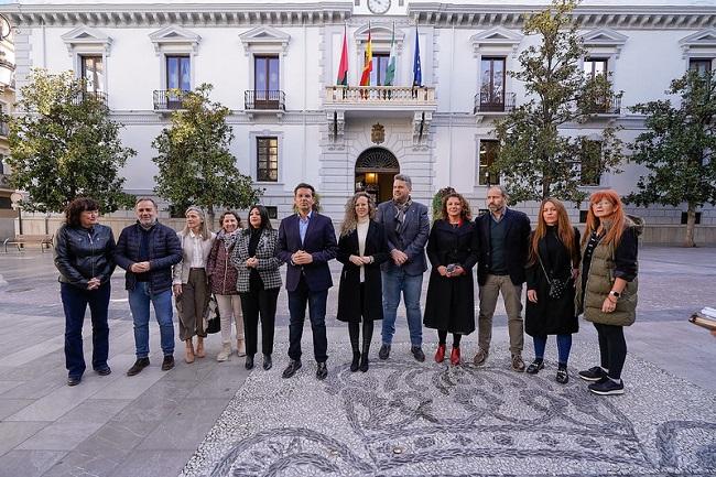 Cuenca y Cañavate junto a otros representantes socialistas del Cinturón.