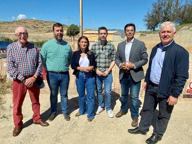 Los sopcialistas, en Lanjarón, en la carretera de La Alpujarra.