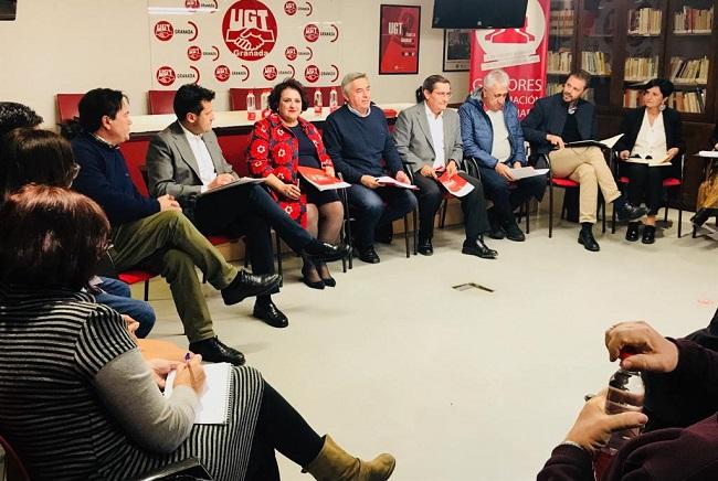 Reunión del PSOE con los sindicatos UGT y CCOO.
