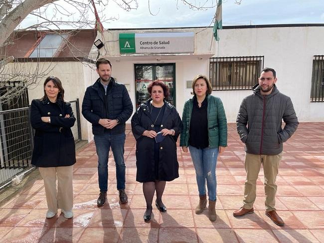 Teresa Jiménez con Sandra García y otros representantes socialistas.