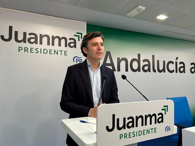 Jorge Saavedra en rueda de prensa.