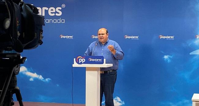 José Antonio Robles, en rueda de prensa.