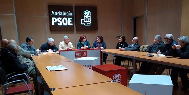 Reunión con pensionistas de UGT y CCOO. 