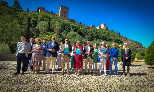 Foto de familia de la candidatura en la presentación del programa. 