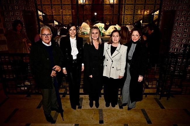 Las alcaldesas de Granada, Alpandeire y Ronda y la delegada de la Junta en Málaga en su visita a la cripta de fray Leopoldo.