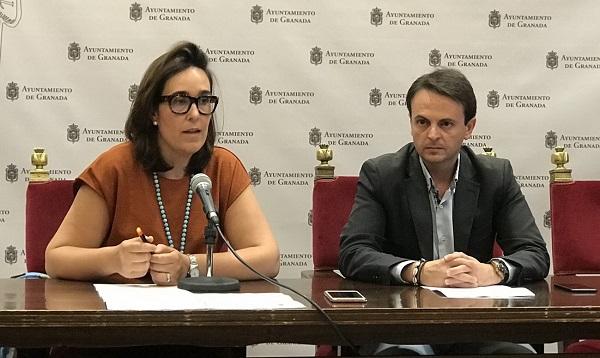 Juan Antonio Fuentes, en una rueda de prensa este jueves con María Francés.