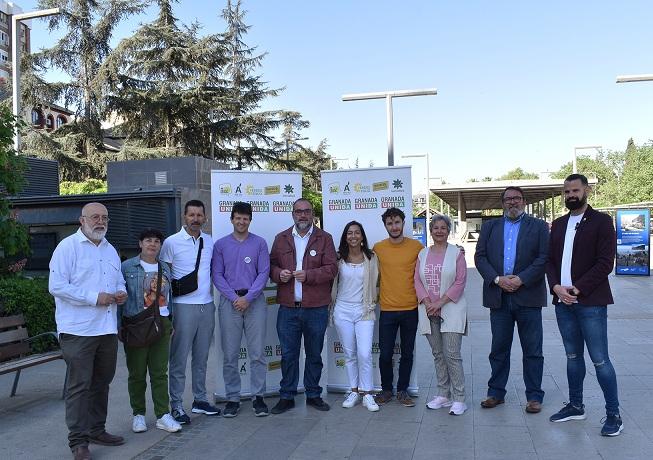 Miembros de Granada Unida, en el Violón. 