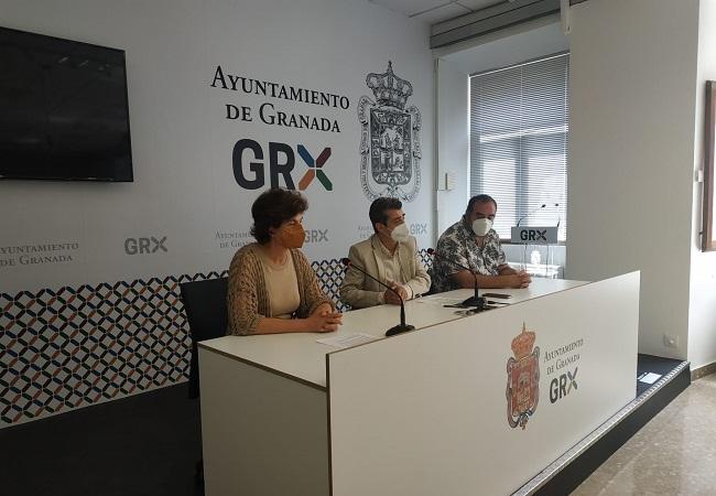 Antonio Cambril con Elisa Cabrerizo y Francisco Puentedura en una imagen de archivo.