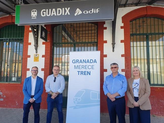 De derecha a izquierda, Celia Santiago, Jesús Lorente, Pedro Ramos y Mariano García.
