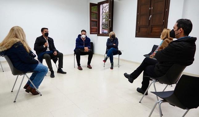 Reunión con representantes vecinales del Barranco del Abogado. 