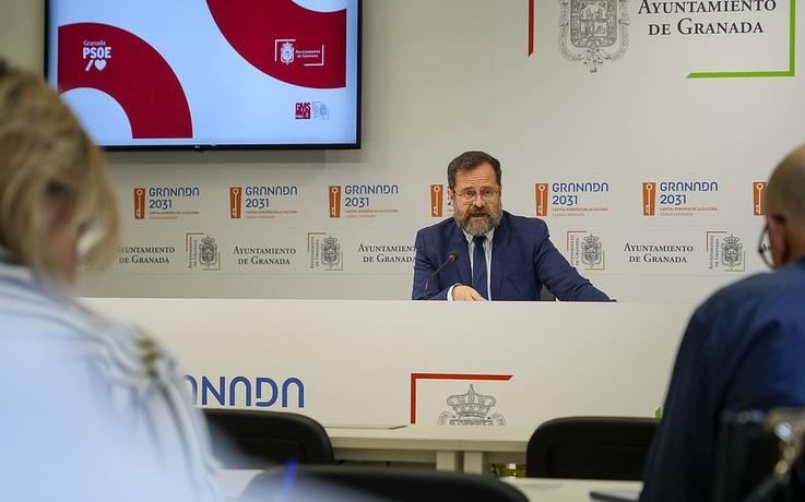 El concejal Juanjo Ibáñez, en rueda de prensa.