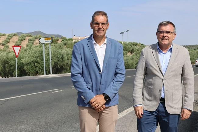 Antonio Salazar con José Antonio Montilla, en una visita del subdelegado al municipio.