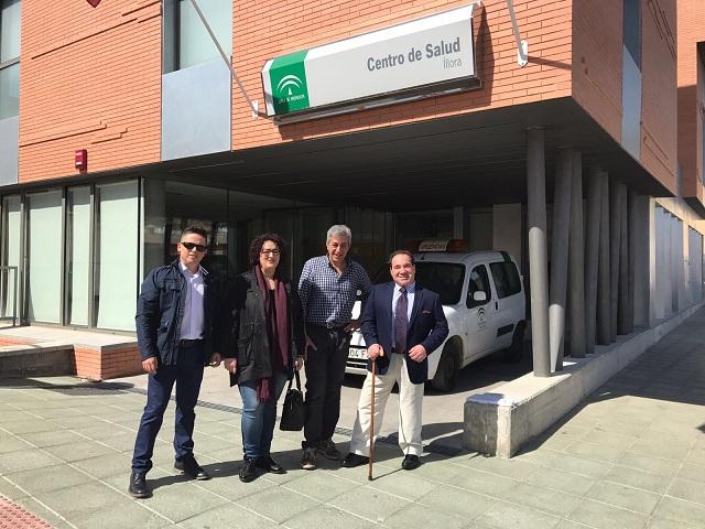 Visita de miembros de PP al centro de salud de Íllora.