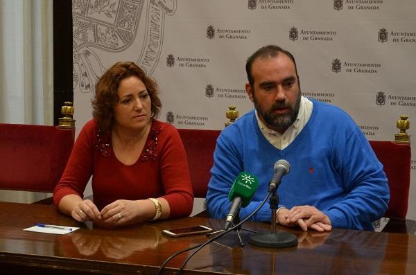 María del Carmen Pérez y Francisco Puentedura en una rueda de prensa. María del Carmen Pérez y Francisco Puentedura en una rueda de prensa.