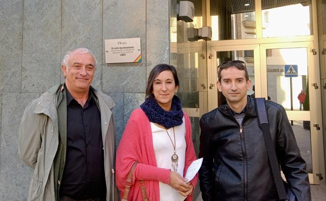 Los tres concejales de IU en Maracena: Antonio Segovia, Patricia Lara y Agustín Madueño.