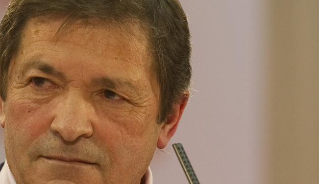 Javier Fernández. Javier Fernández.