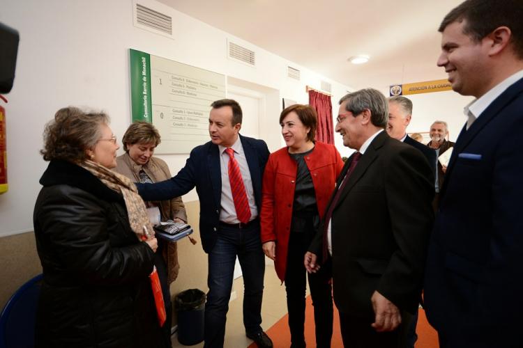 La delegada de la Junta, el delegado de Salud, el presidente de la Diputación y el alcalde de Monachil en su vista al consultorio. La delegada de la Junta, el delegado de Salud, el presidente de la Diputación y el alcalde de Monachil en su vista al consultorio.