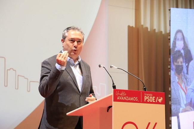 Juan Espadas, este domingo en Granada. 