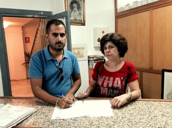 Los socialistas, en el registro de Lanjarón. Los socialistas, en el registro de Lanjarón.