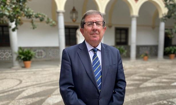 Luis González.