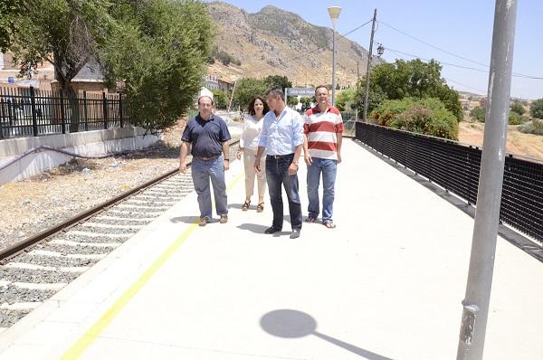 Luis Salvador, este verano, en una visita a las obras del AVE. Luis Salvador, este verano, en una visita a las obras del AVE.