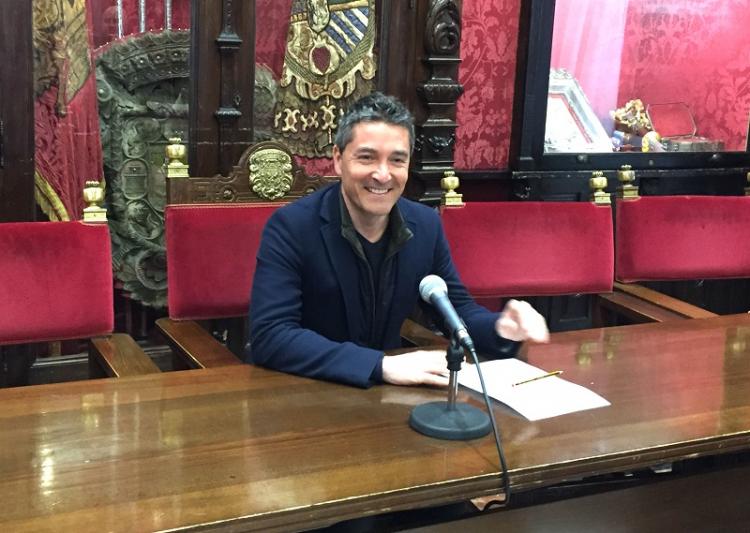 Olivares, en rueda de prensa. Olivares, en rueda de prensa.