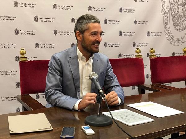 Manuel Olivares. Manuel Olivares.