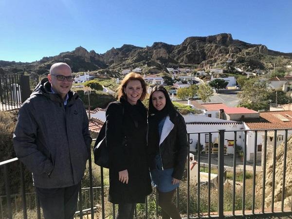 Mar Sánchez con Raúl Fernández y Marga Alcalá.