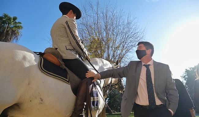 Juan Marín, este viernes en la Real Escuela Ecuestre en Jerez de la Frontera.