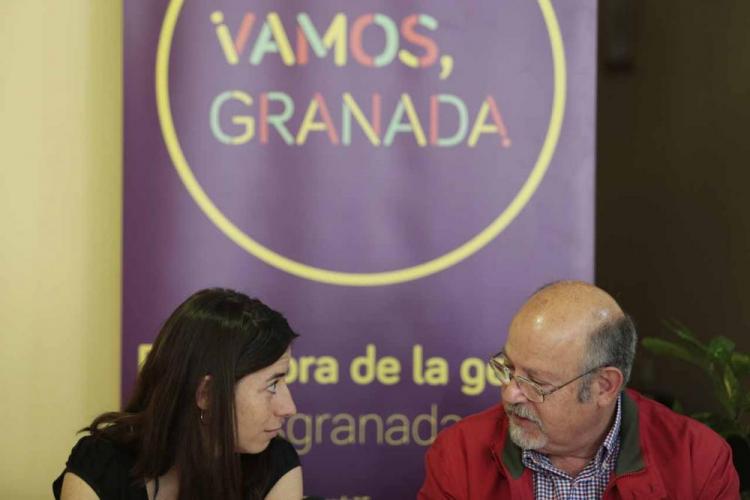 Luis de Haro-Rossi con Marta Gutiérrez, la líder de Vamos Granada.