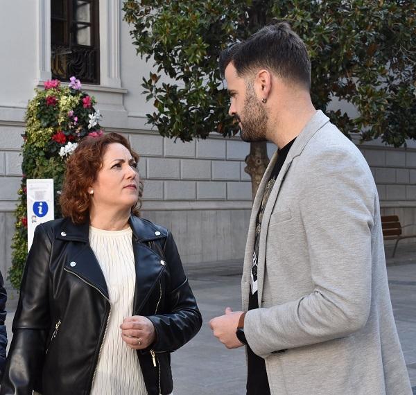 María del Carmen Pérez y Jesús Fernández. María del Carmen Pérez y Jesús Fernández.
