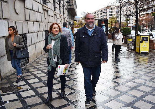 Mari Carmen Pérez y Paco Puentedura.