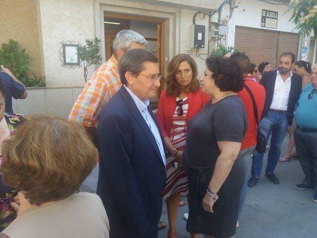 Entrena, en el minuto de silencio de Dúrcal.