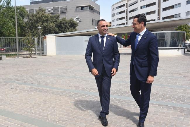 Moreno, junto al presidente de la Diputación, en su visita del pasado septiembre.