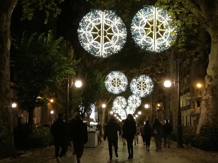 Luces de Navidad, el la Carrera de la Virgen de Granada.