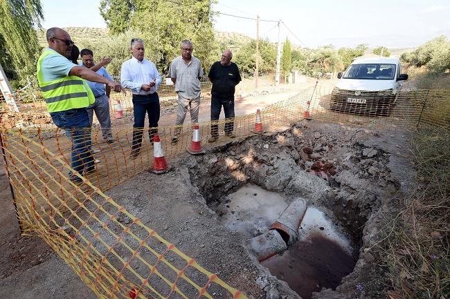 Imagen de archivo de una visita a obras en Nívar. Imagen de archivo de una visita a obras en Nívar.