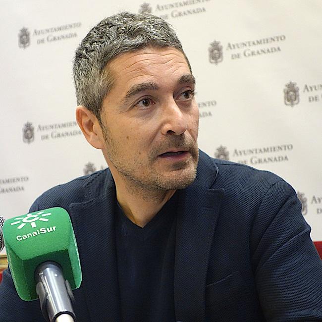 Manuel Olivares. Manuel Olivares.