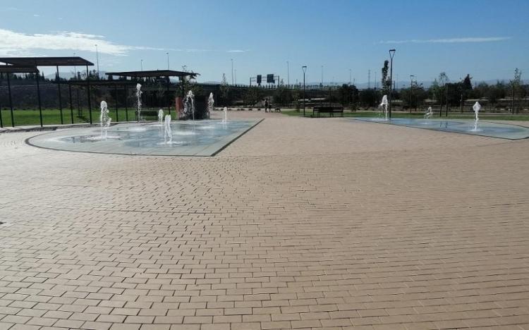 Zona enlosetada en el parque Miguel Ríos del Zaidín, junto a la Ronda Sur.