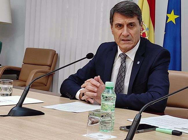 Pedro Fernández.