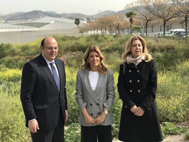 Sebastián Pérez con Eva Martín y Josefa Rubia.