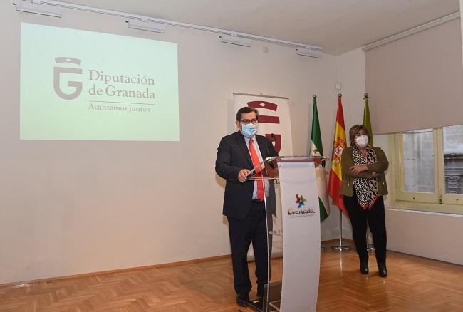 José Entrena y Ana Muñoz, en la presentación de los proyectos.