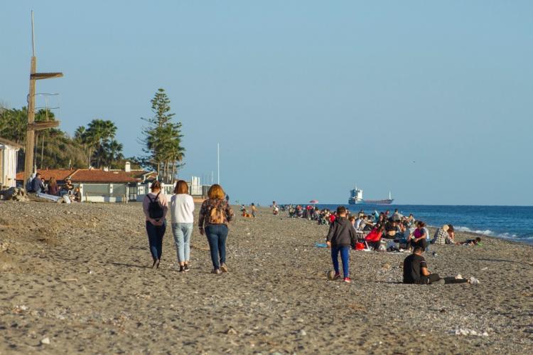 Imagen de Playa Granada, en Motril este domingo.