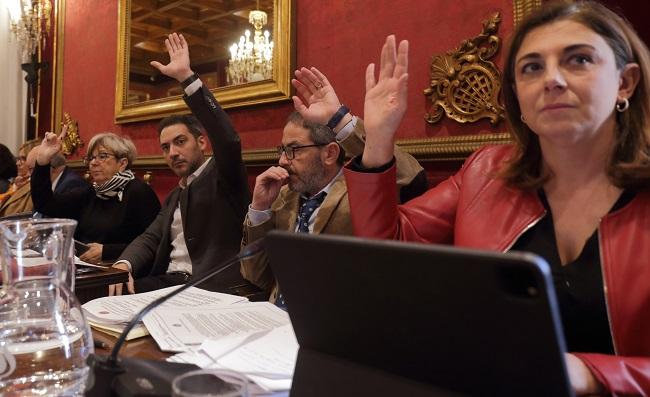 Concejales socialistas, en el pleno de este viernes.