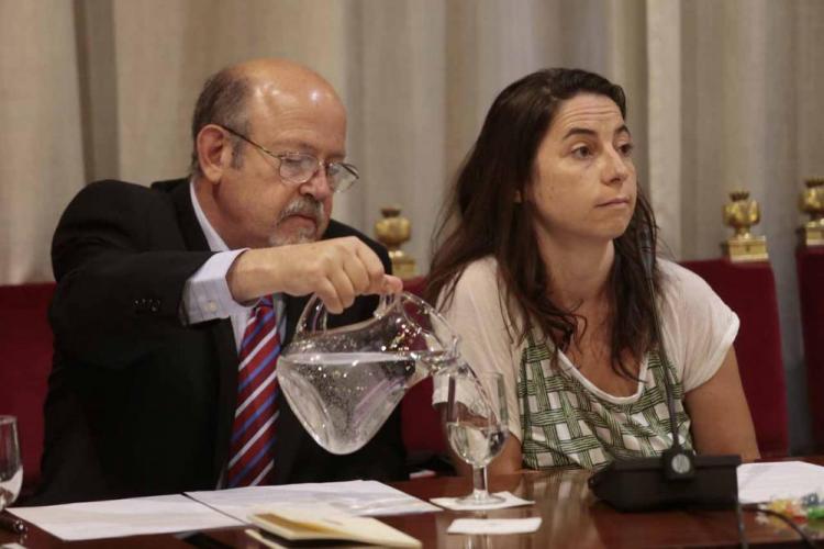 Marta Gutiérrez junto a Luis de Haro-Rossi, en el último pleno.