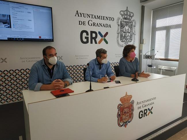 Antonio Cambril con Elisa Cabrerizo y Francisco Puenteduera.