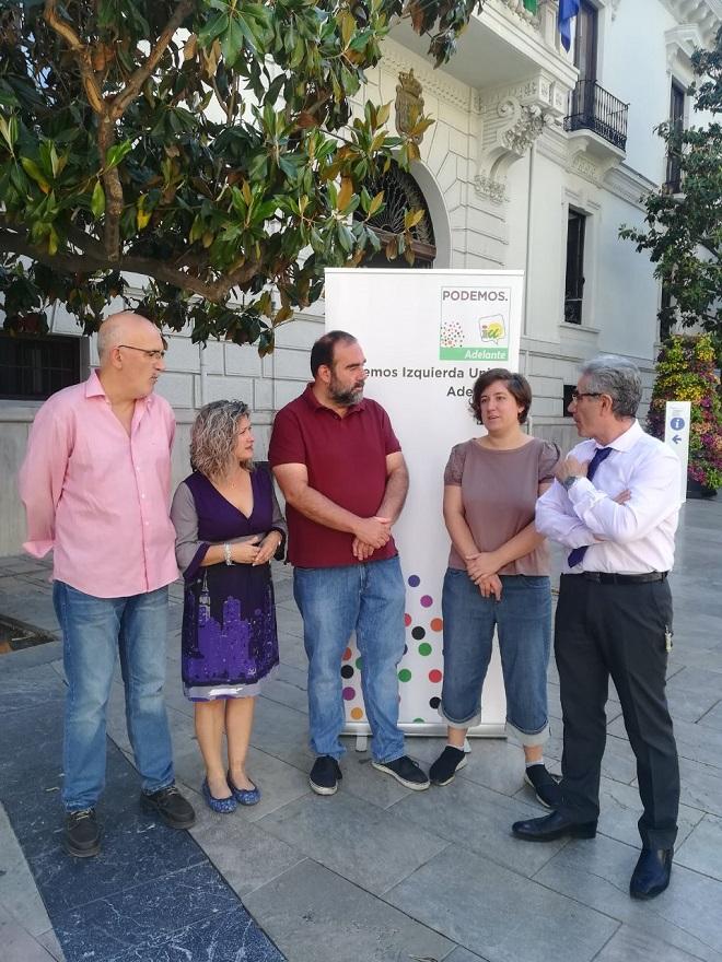 Miembros de la candidatura, este jueves.