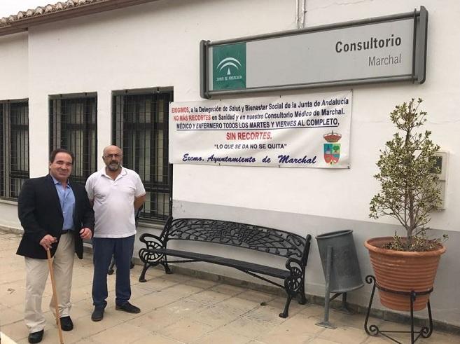 El Ayuntamiento ha puesto un cartel denunciando los recortes El Ayuntamiento ha puesto un cartel denunciando los recortes.
