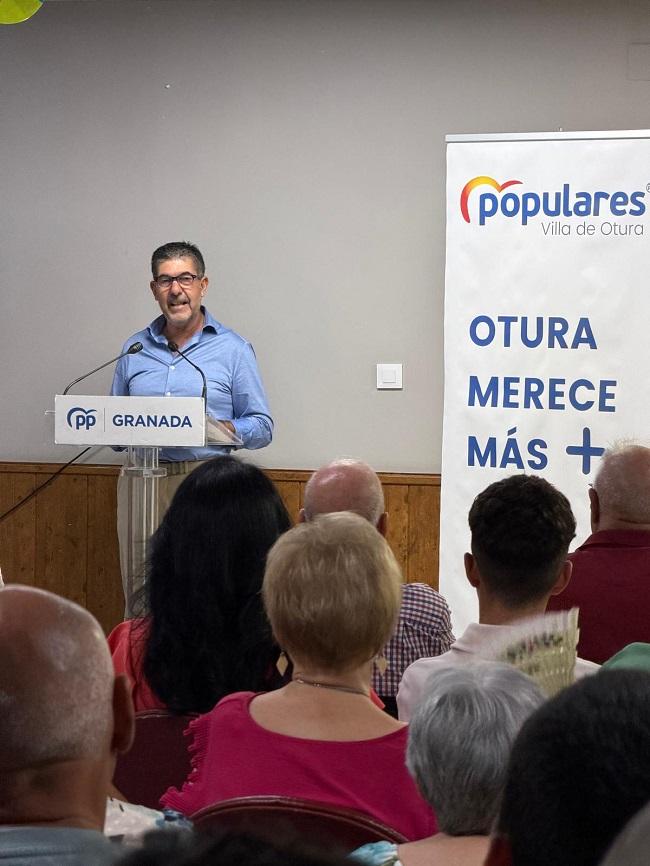 Luis Sousa.